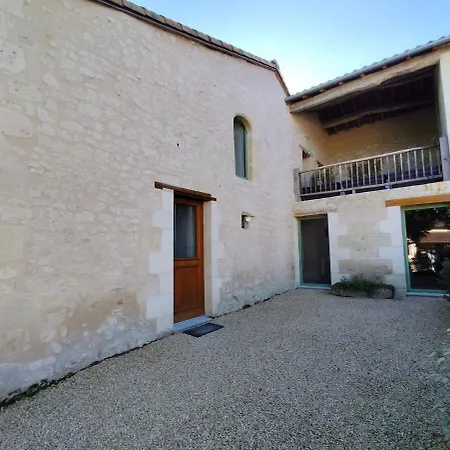 De Charme A لودون